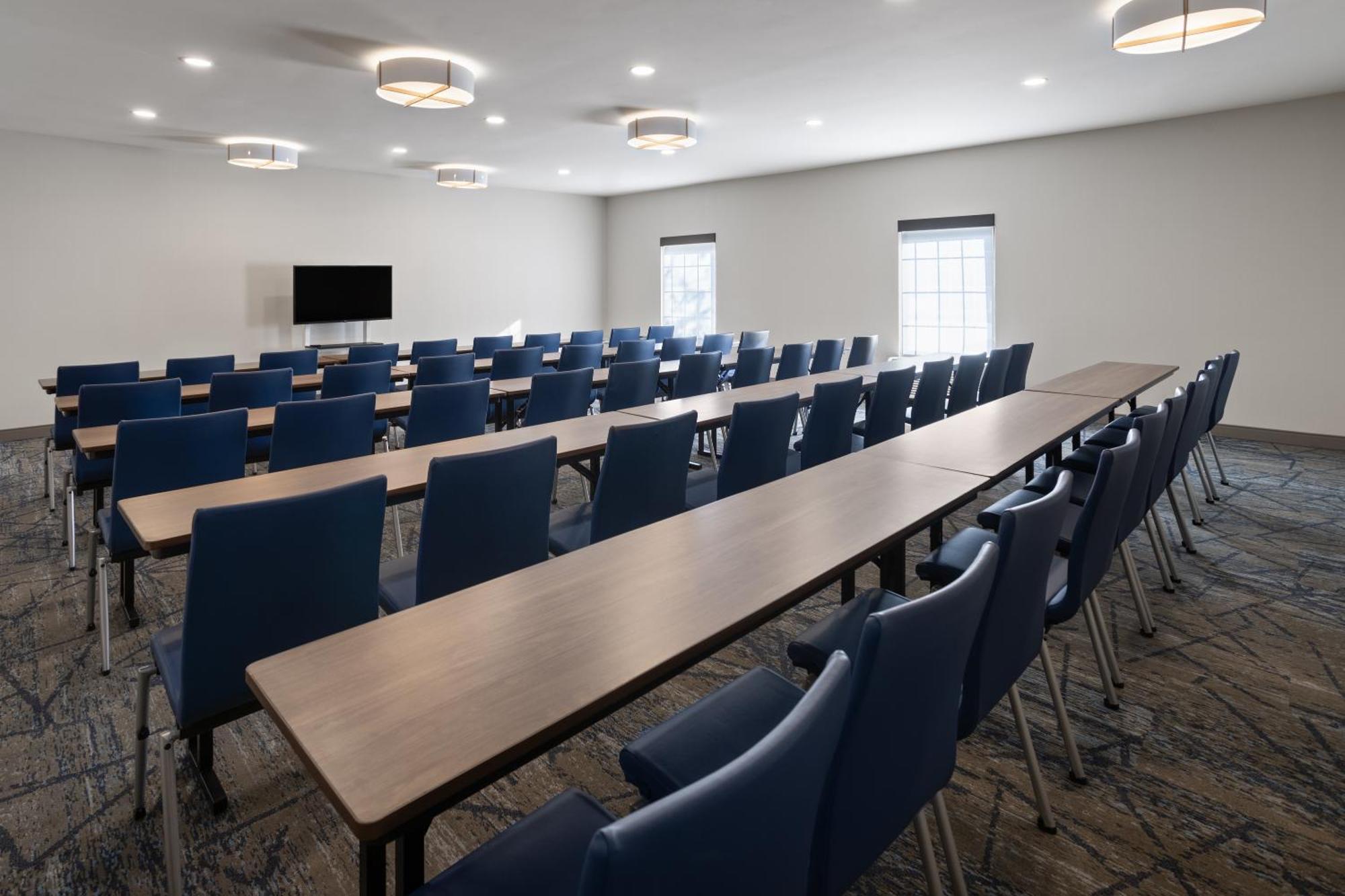 Holiday Inn Express Hotel & Suites Brattleboro By Ihg Ngoại thất bức ảnh