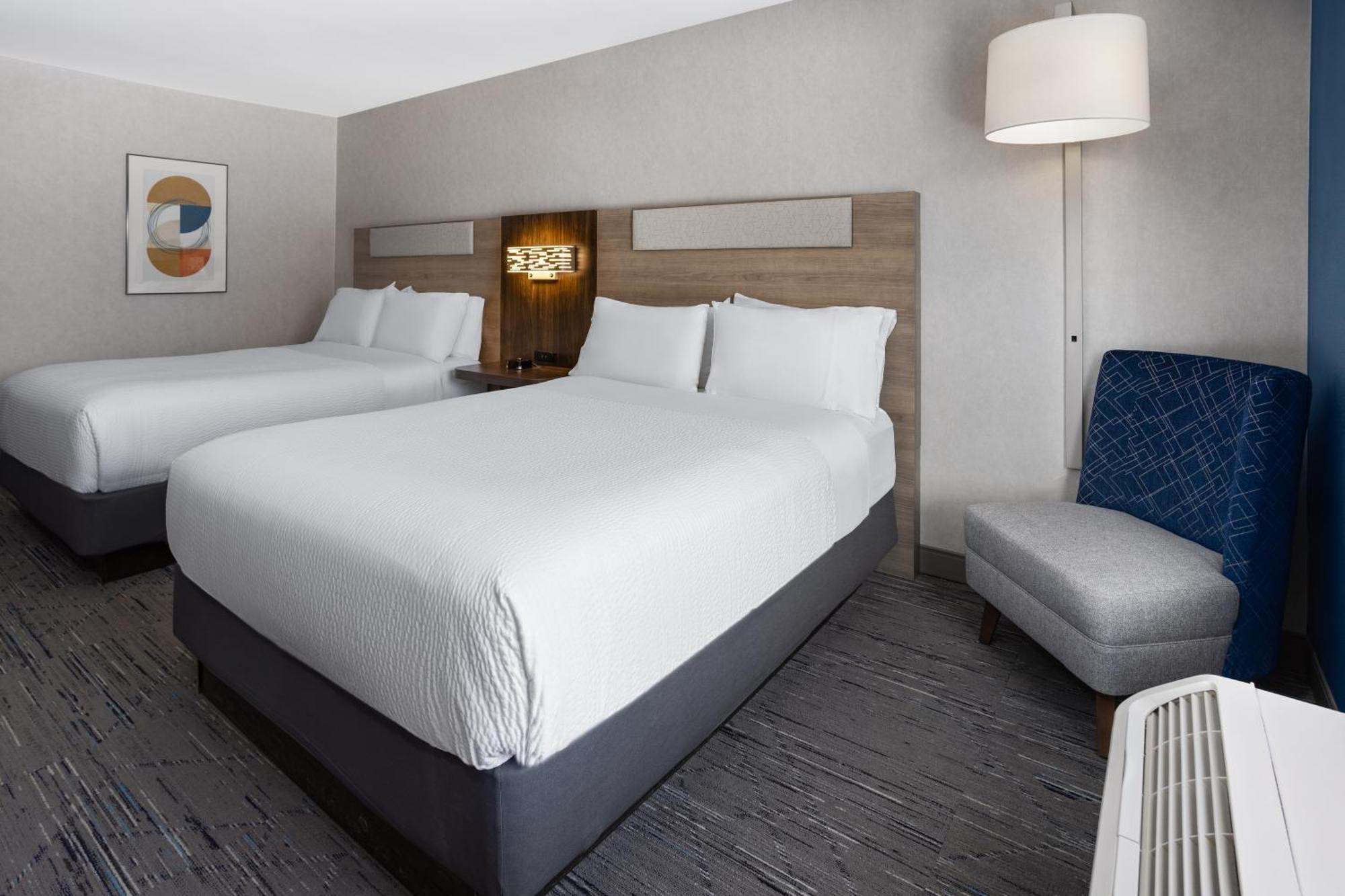 Holiday Inn Express Hotel & Suites Brattleboro By Ihg Ngoại thất bức ảnh