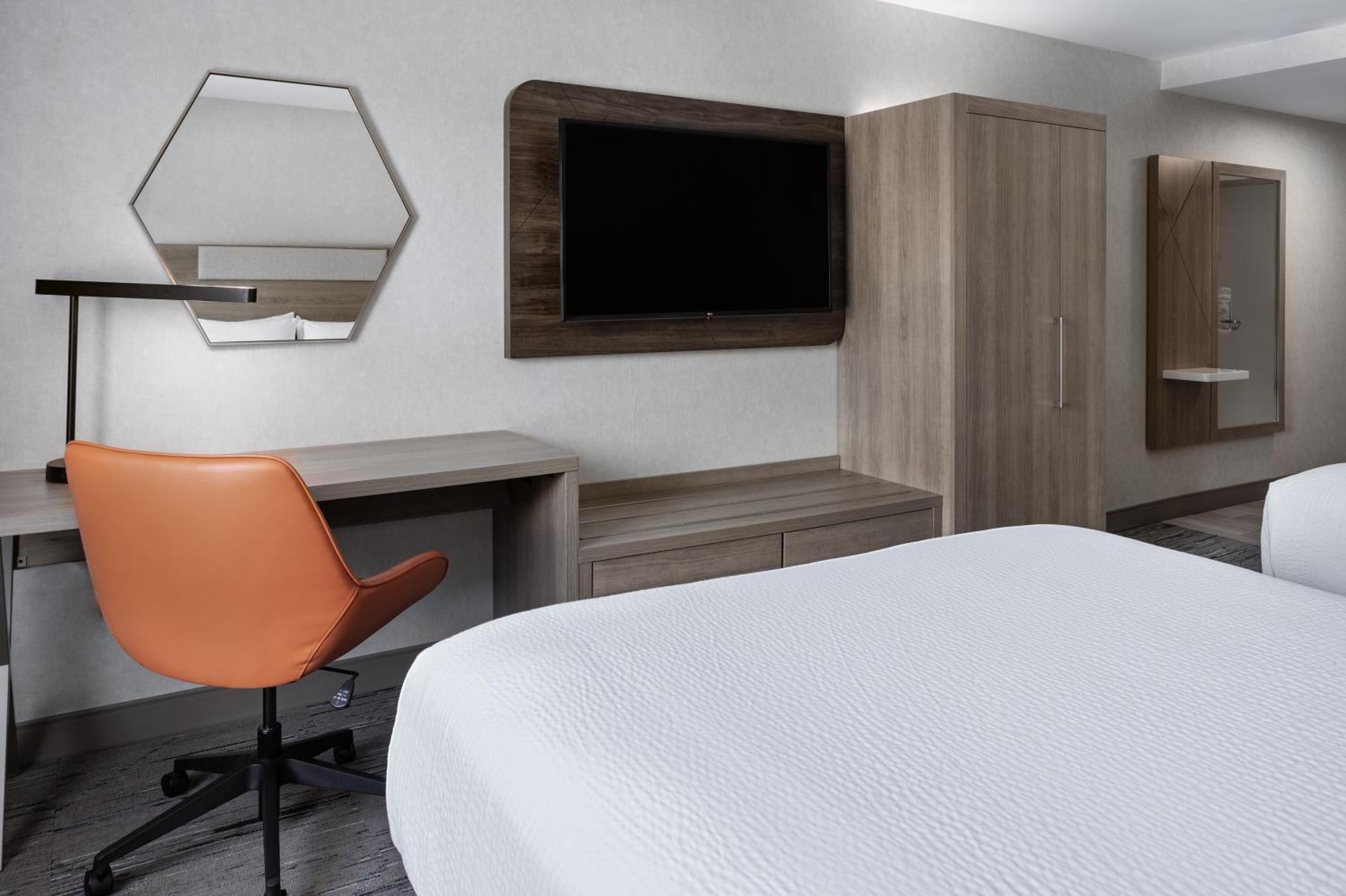 Holiday Inn Express Hotel & Suites Brattleboro By Ihg Ngoại thất bức ảnh