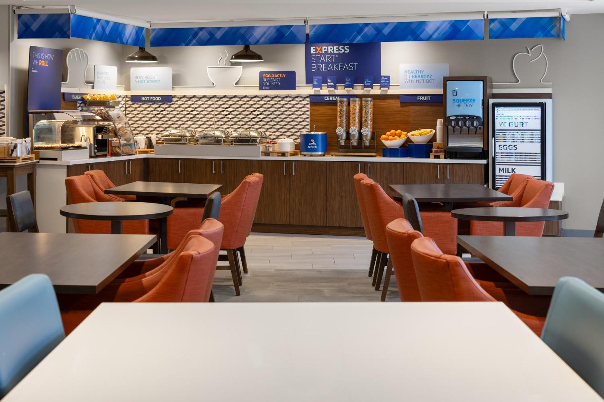 Holiday Inn Express Hotel & Suites Brattleboro By Ihg Ngoại thất bức ảnh